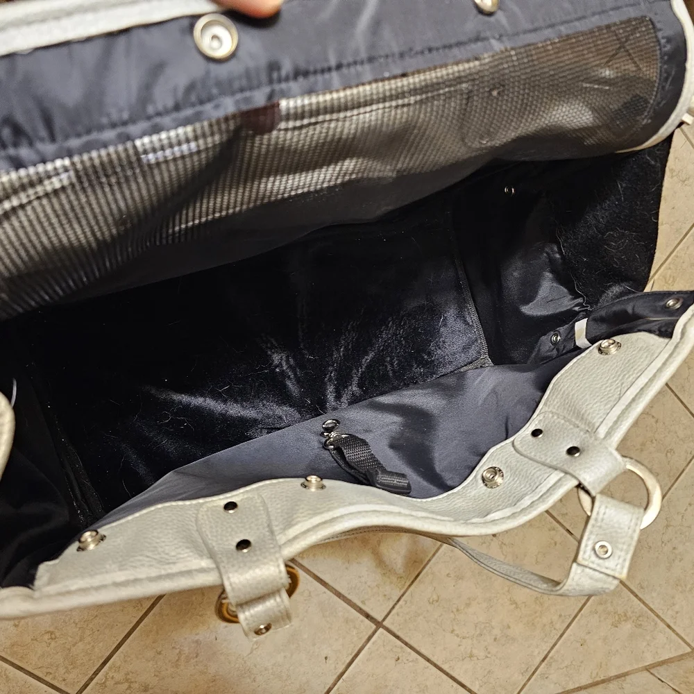 Petote large dog carrier. Metallic cream color